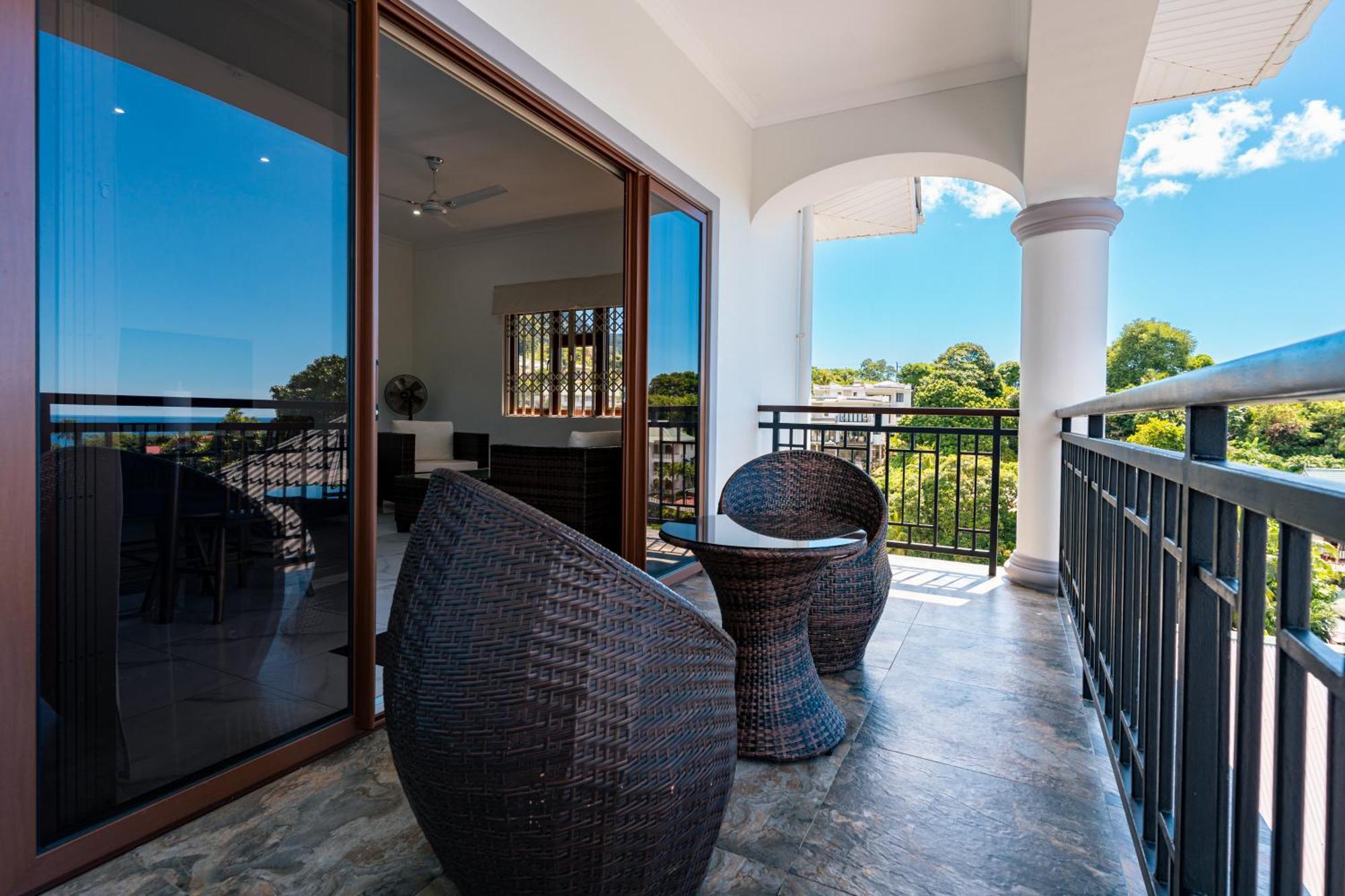 D'Offay Seaview Apartments بو فالون المظهر الخارجي الصورة